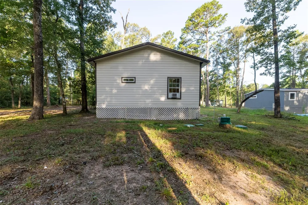 49 Pine Oak Lane Huntsville, TX 77340