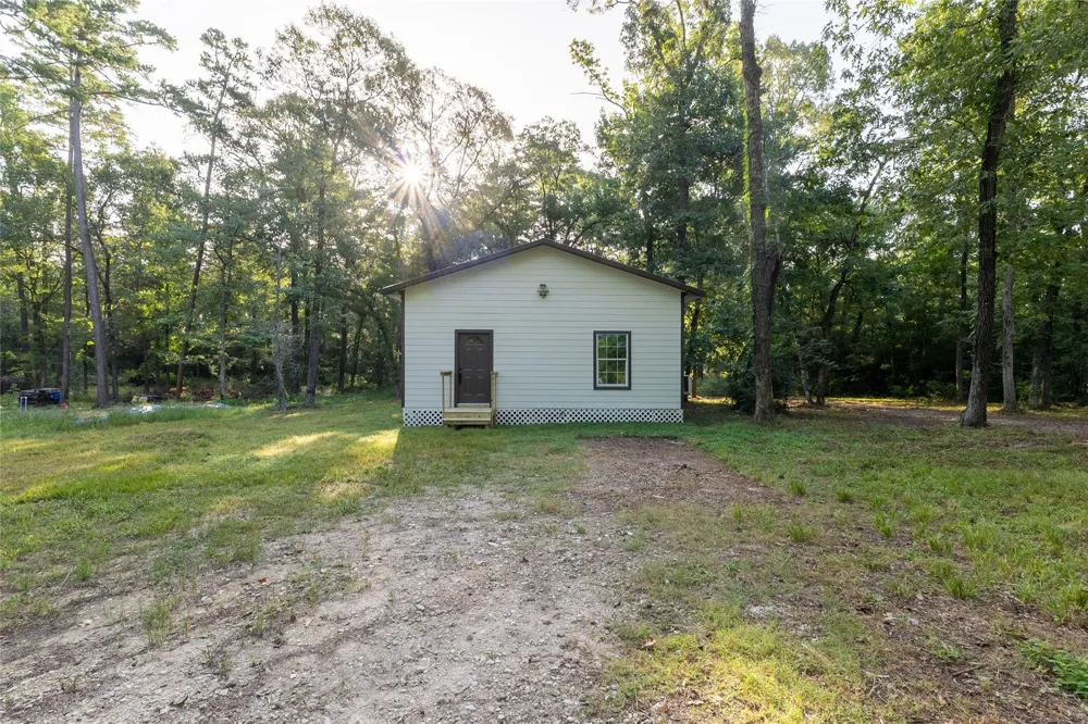 49 Pine Oak Lane Huntsville, TX 77340