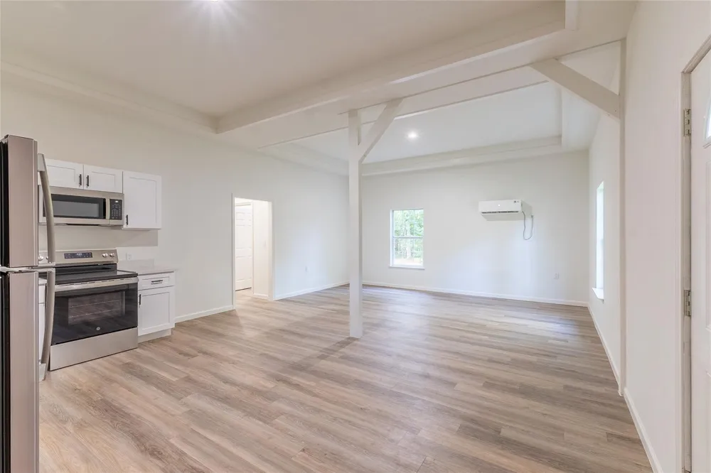 49 Pine Oak Lane Huntsville, TX 77340