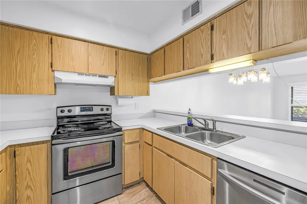 723 83RD AVENUE #102 St Petersburg, FL 33702