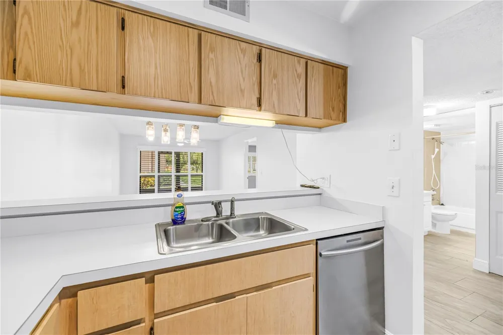 723 83RD AVENUE #102 St Petersburg, FL 33702