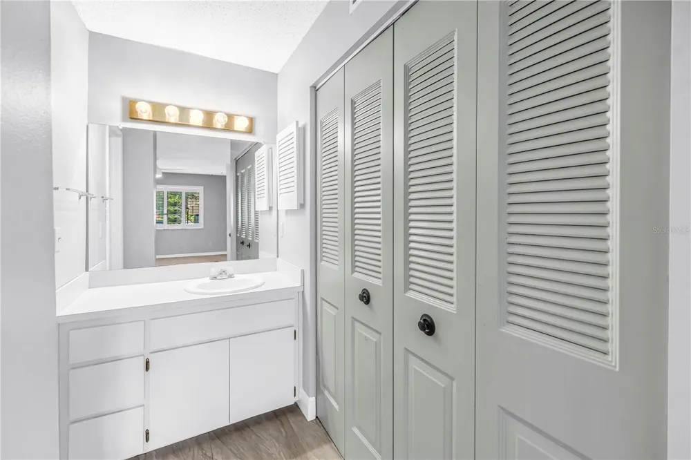 723 83RD AVENUE #102 St Petersburg, FL 33702
