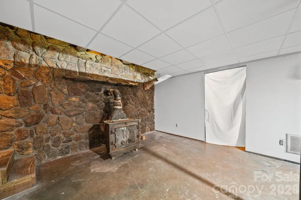 6643 Wards Gap Road Casar, NC 28020