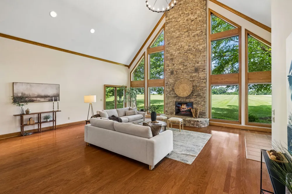 3225 Pinson School Rd Greenbrier, TN 37073