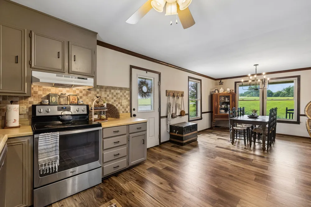 3225 Pinson School Rd Greenbrier, TN 37073