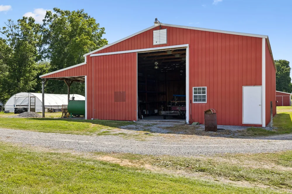 3225 Pinson School Rd Greenbrier, TN 37073