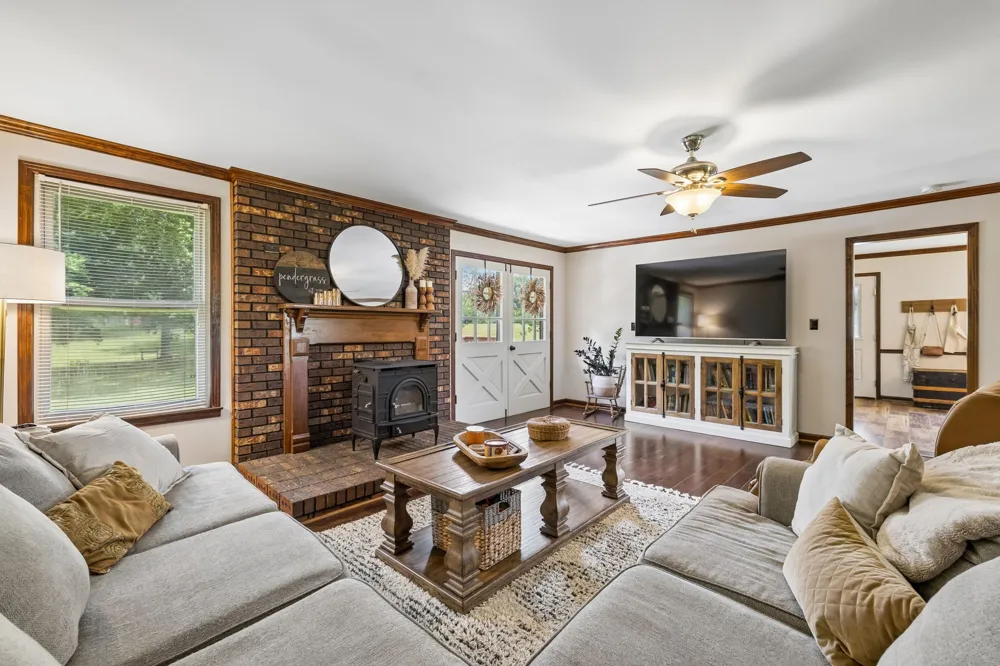 3225 Pinson School Rd Greenbrier, TN 37073