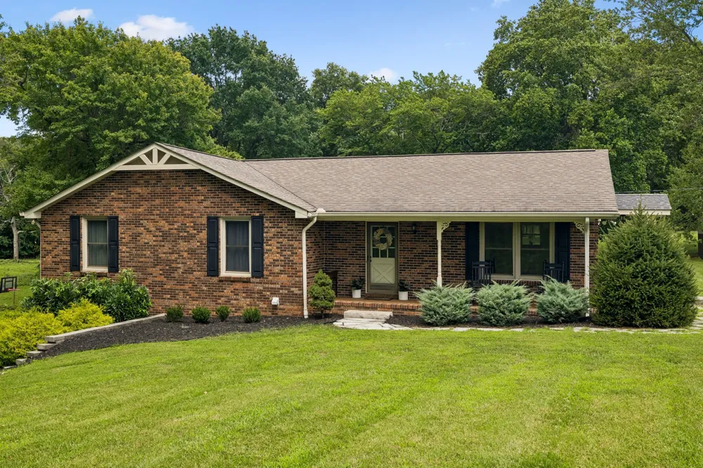 3225 Pinson School Rd Greenbrier, TN 37073