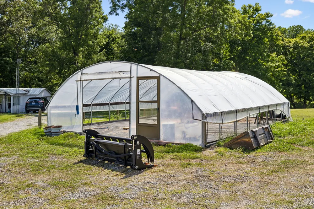 3225 Pinson School Rd Greenbrier, TN 37073