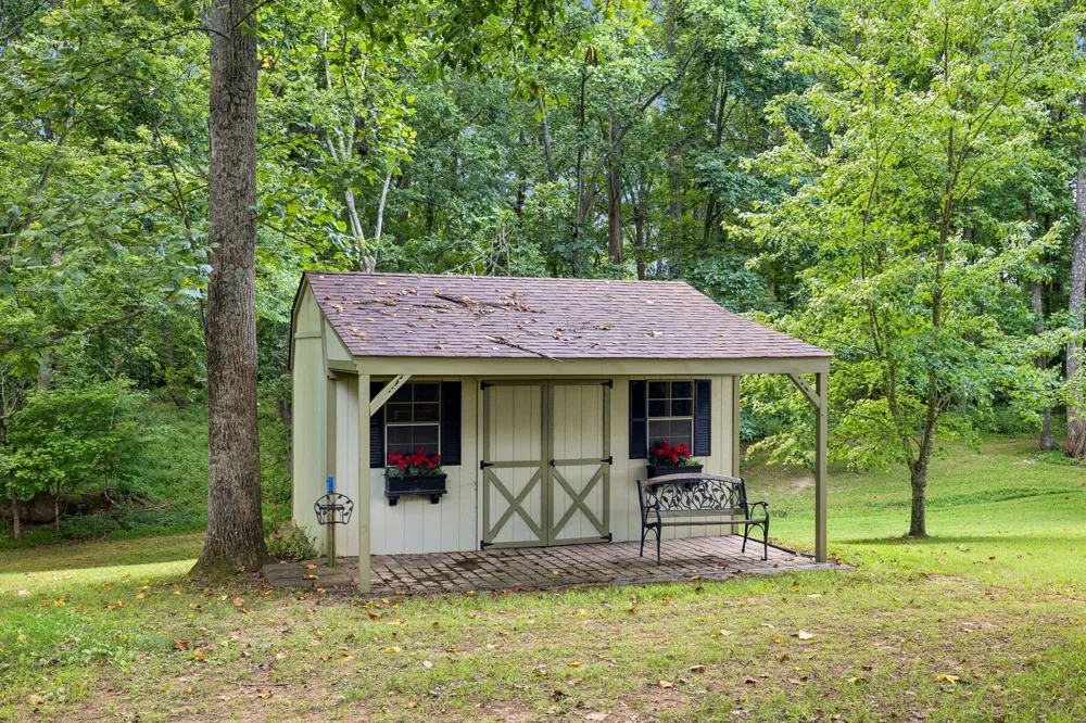 3225 Pinson School Rd Greenbrier, TN 37073