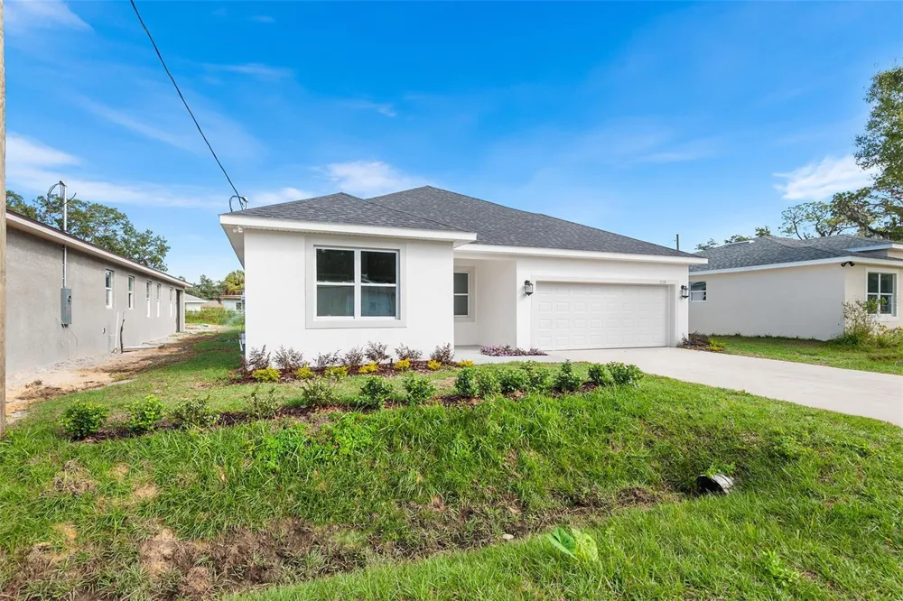2519 AVENUE E SW Winter Haven, FL 33880