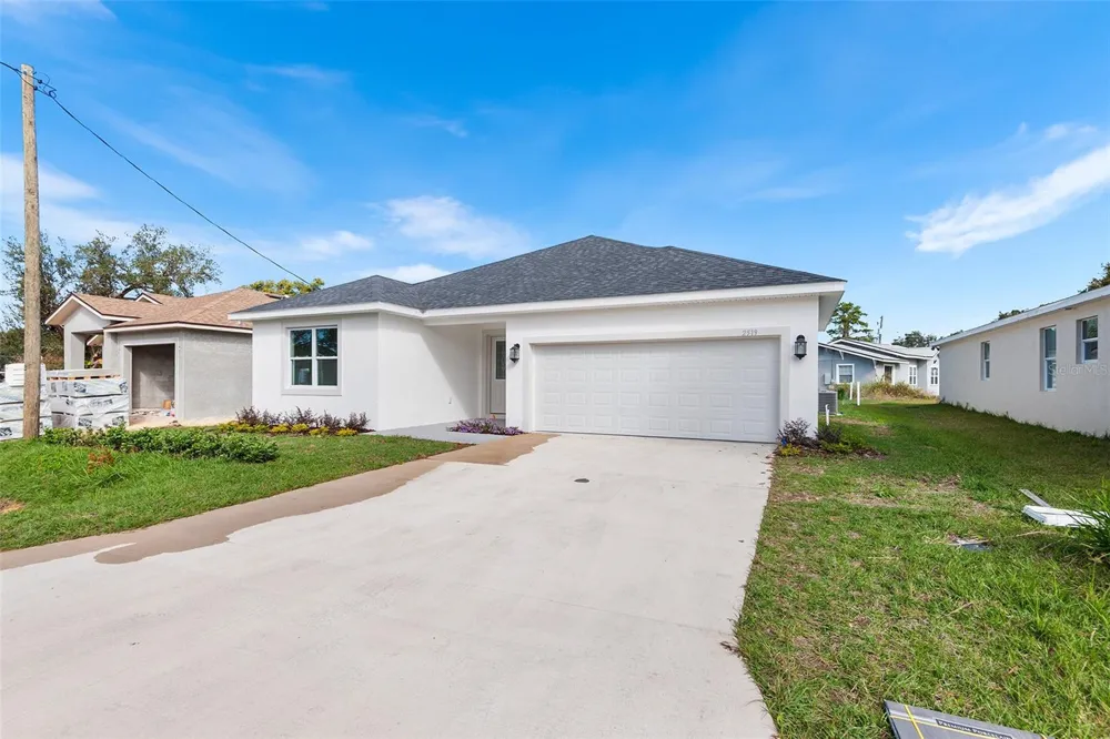 2519 AVENUE E SW Winter Haven, FL 33880
