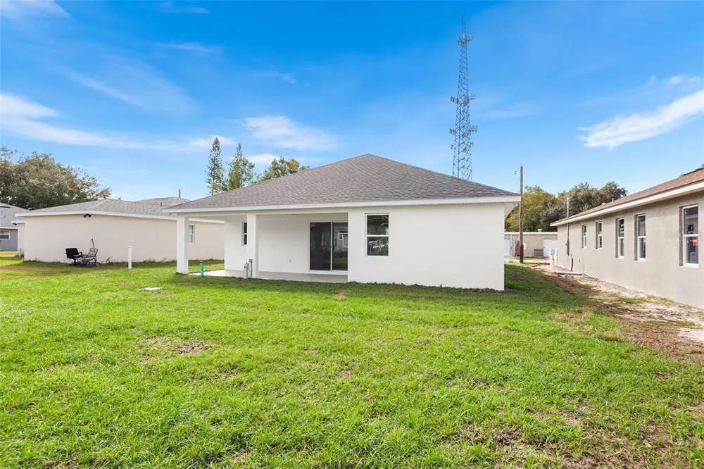 2519 AVENUE E SW Winter Haven, FL 33880