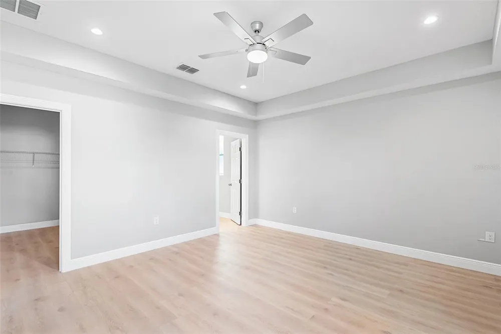 2519 AVENUE E SW Winter Haven, FL 33880