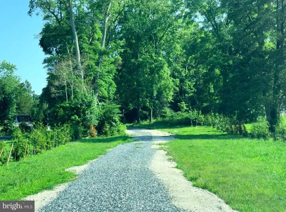 2425 NEWCOMBTOWN ROAD Millville, NJ 08332