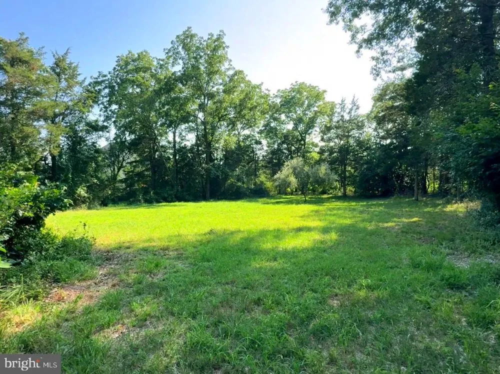 2425 NEWCOMBTOWN ROAD Millville, NJ 08332