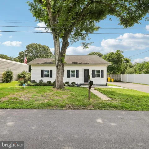 335 BEACH AVENUE