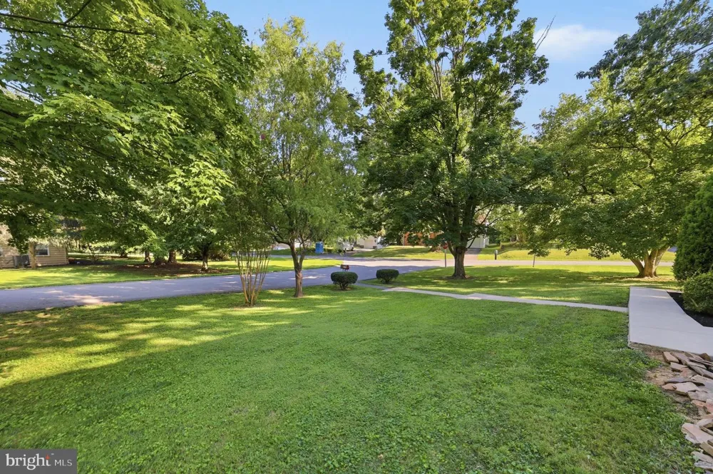 13306 FAIRGREEN CIRCLE Hagerstown, MD 21742