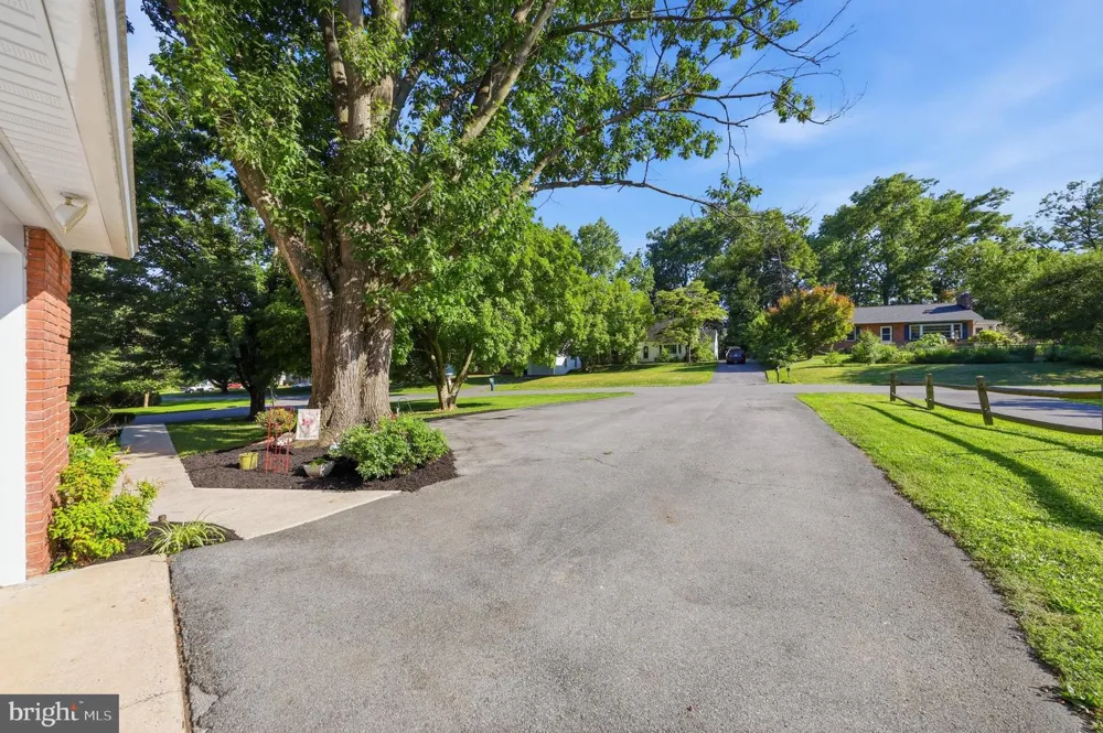 13306 FAIRGREEN CIRCLE Hagerstown, MD 21742