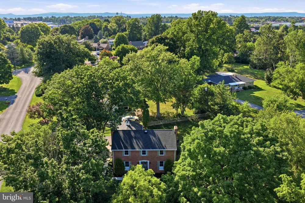 13306 FAIRGREEN CIRCLE Hagerstown, MD 21742