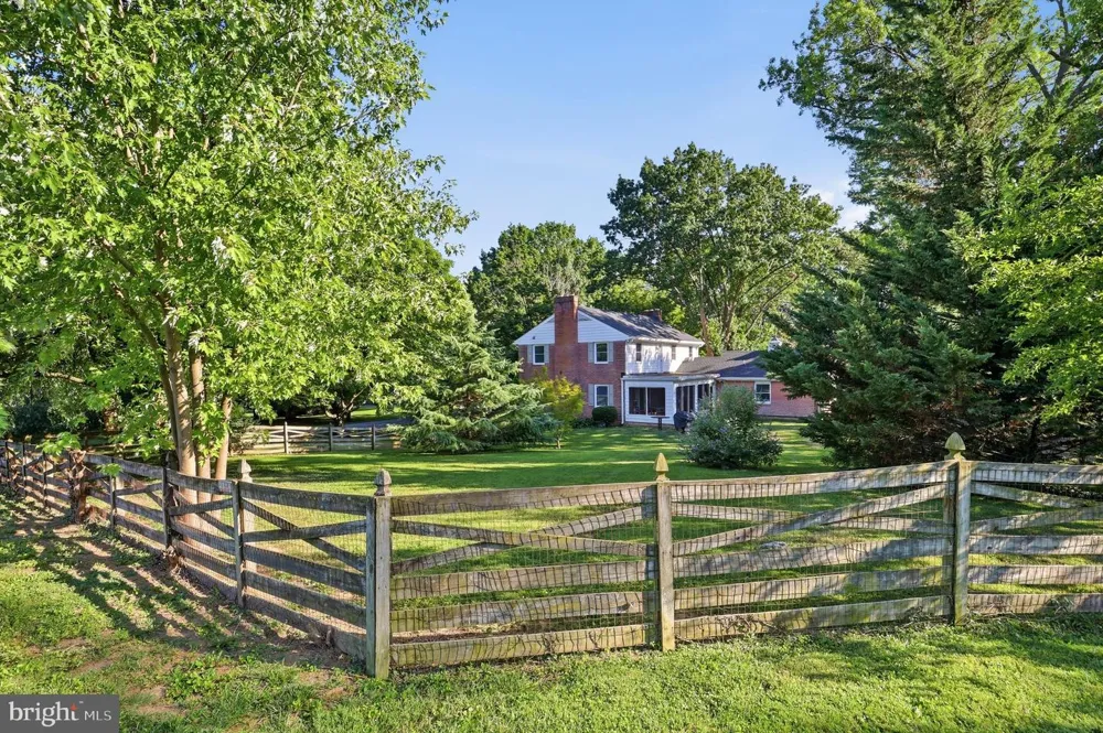 13306 FAIRGREEN CIRCLE Hagerstown, MD 21742