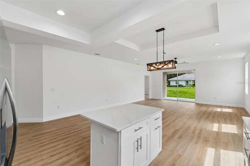 2523 AVENUE E SW Winter Haven, FL 33880