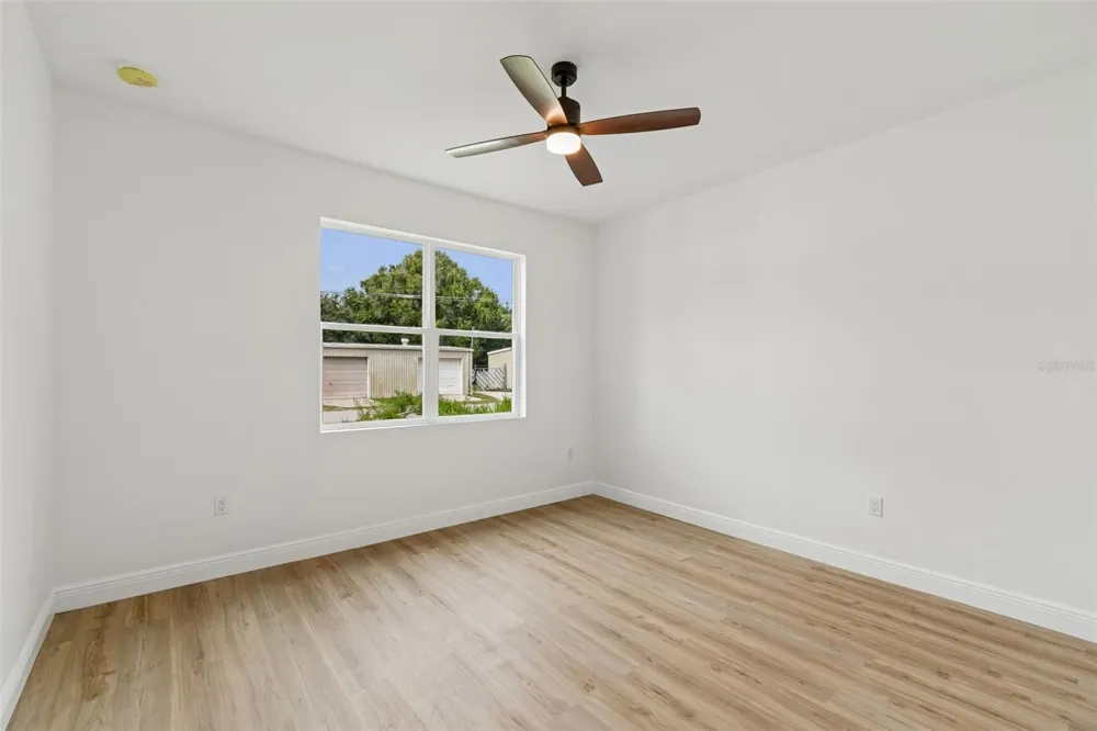 2523 AVENUE E SW Winter Haven, FL 33880