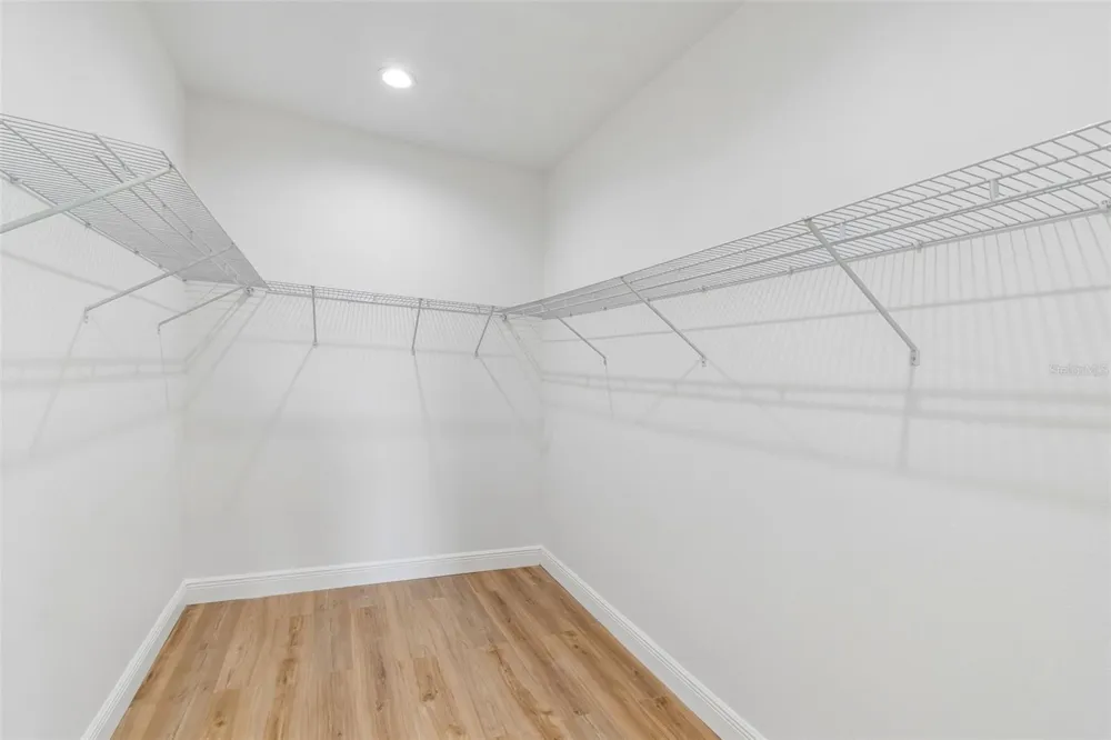 2523 AVENUE E SW Winter Haven, FL 33880