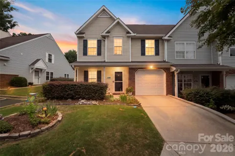 806 Rock Lake Glen