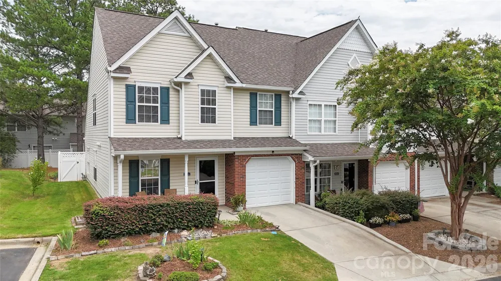 806 Rock Lake Glen Fort Mill, SC 29715