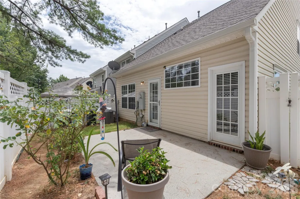 806 Rock Lake Glen Fort Mill, SC 29715