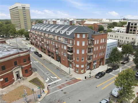 360 Elm Street #304
