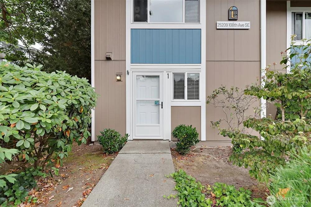25209 108th Avenue SE #L1 Kent, WA 98030