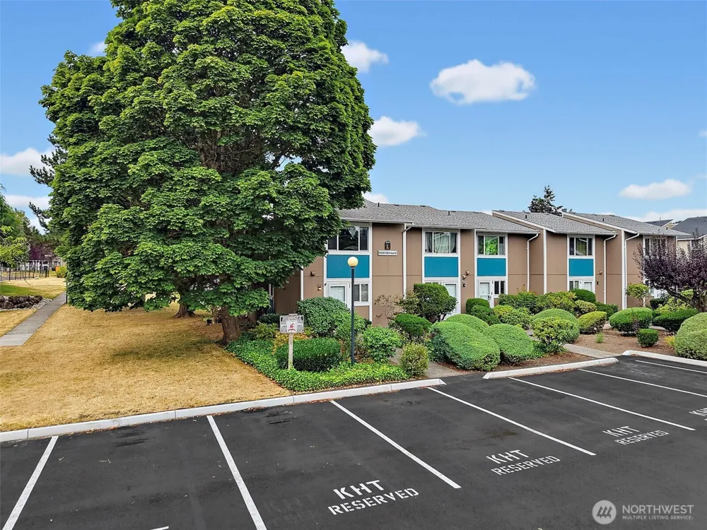 25209 108th Avenue SE #L1 Kent, WA 98030