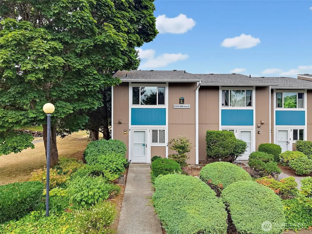 25209 108th Avenue SE #L1 Kent, WA 98030