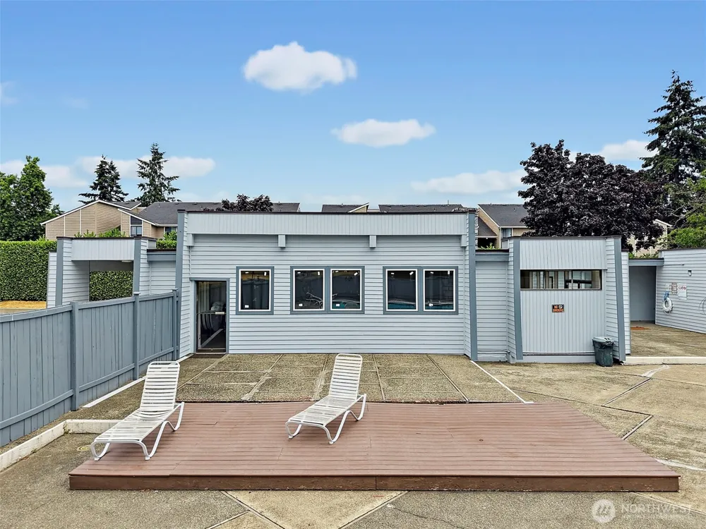 25209 108th Avenue SE #L1 Kent, WA 98030