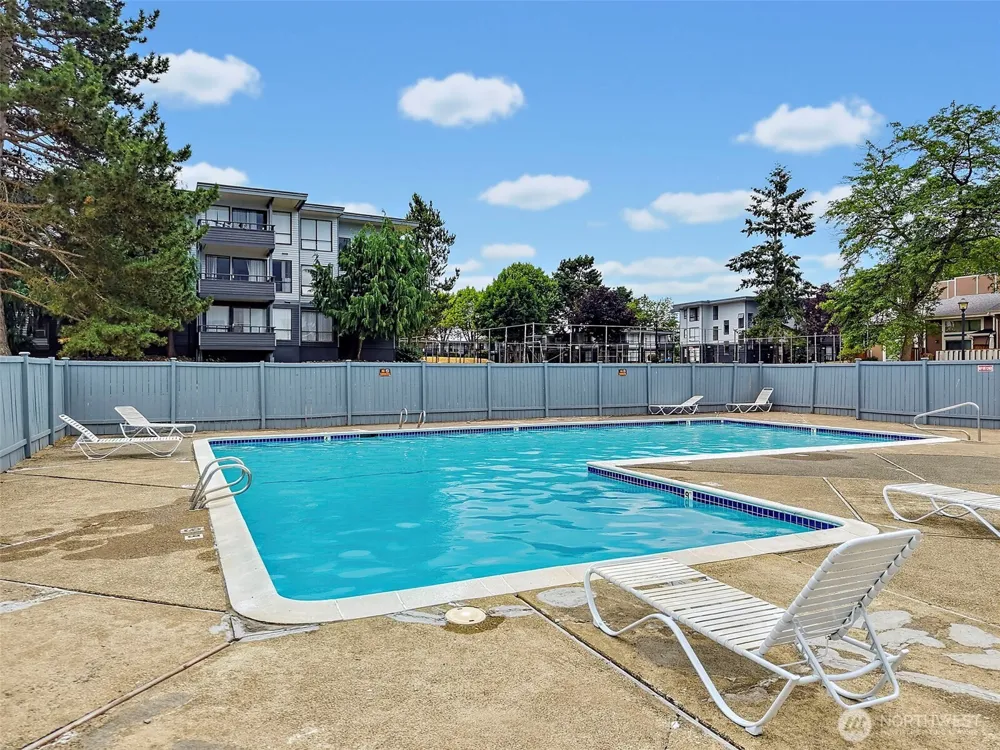 25209 108th Avenue SE #L1 Kent, WA 98030
