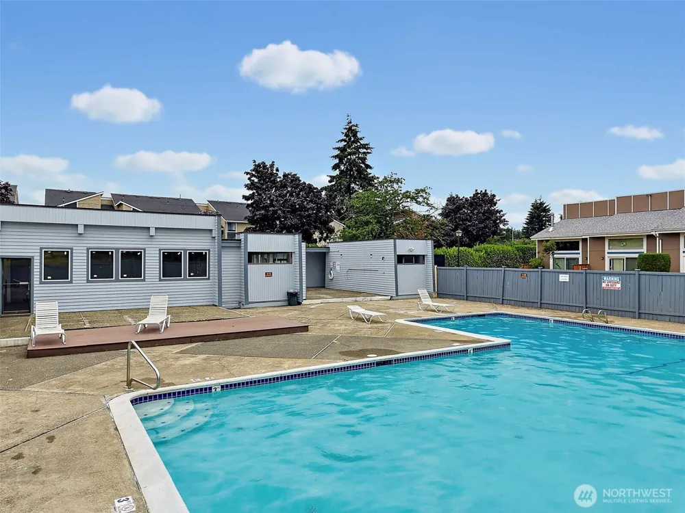25209 108th Avenue SE #L1 Kent, WA 98030