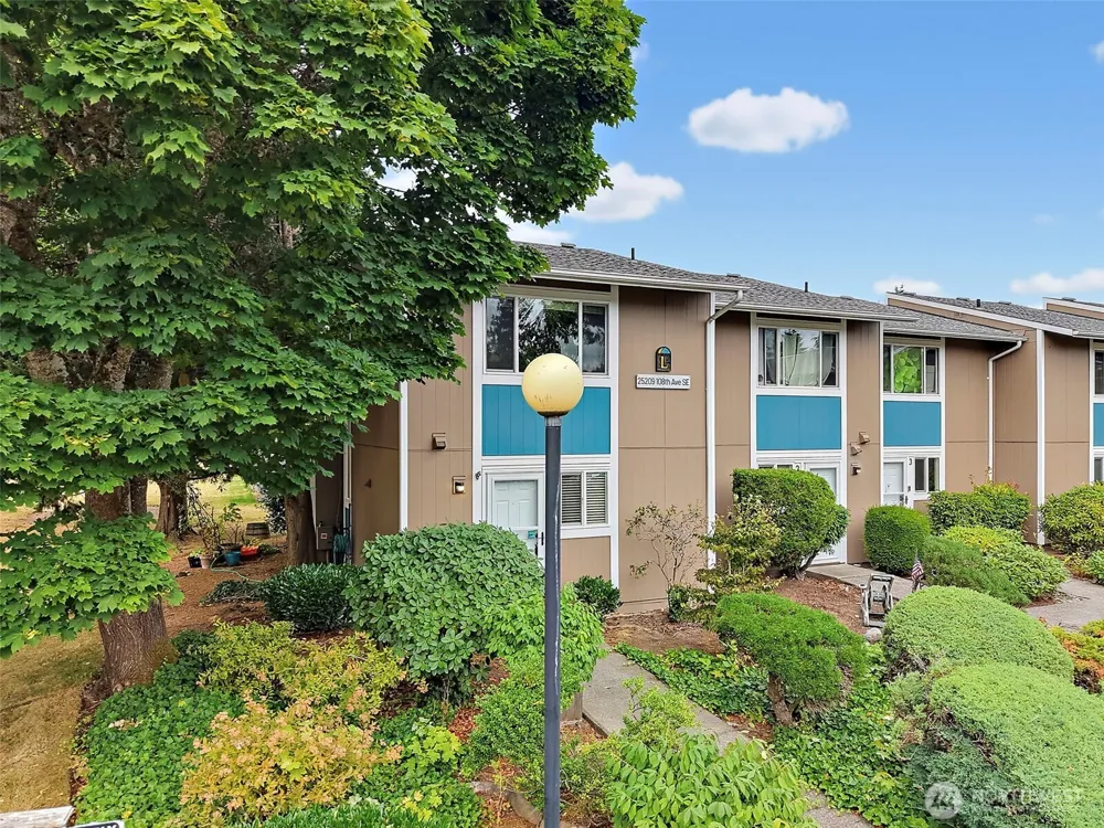 25209 108th Avenue SE #L1 Kent, WA 98030