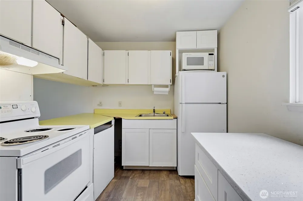 25209 108th Avenue SE #L1 Kent, WA 98030