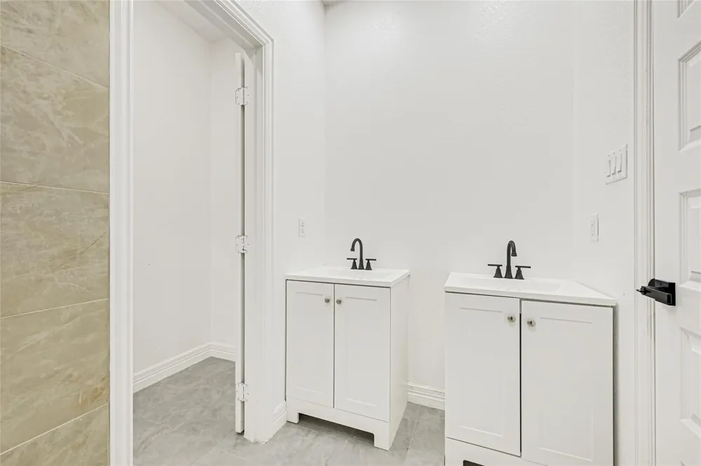 313 Avenue B South Houston, TX 77587