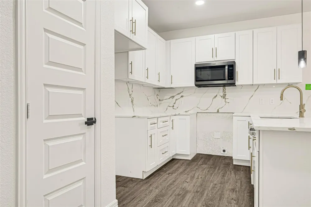 313 Avenue B South Houston, TX 77587