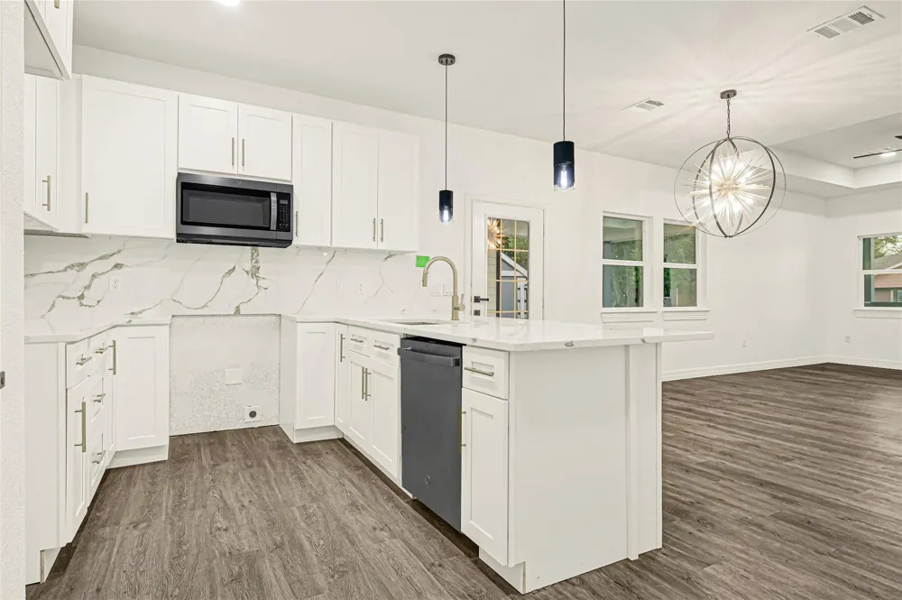 313 Avenue B South Houston, TX 77587