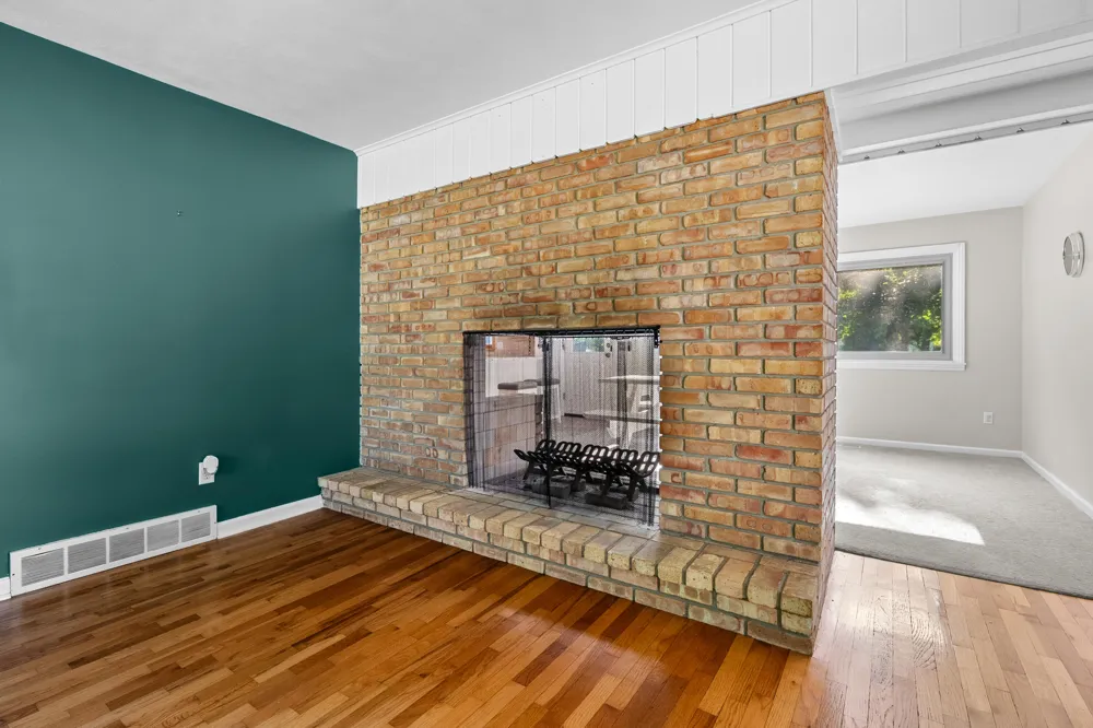 907 East Street Three Rivers, MI 49093
