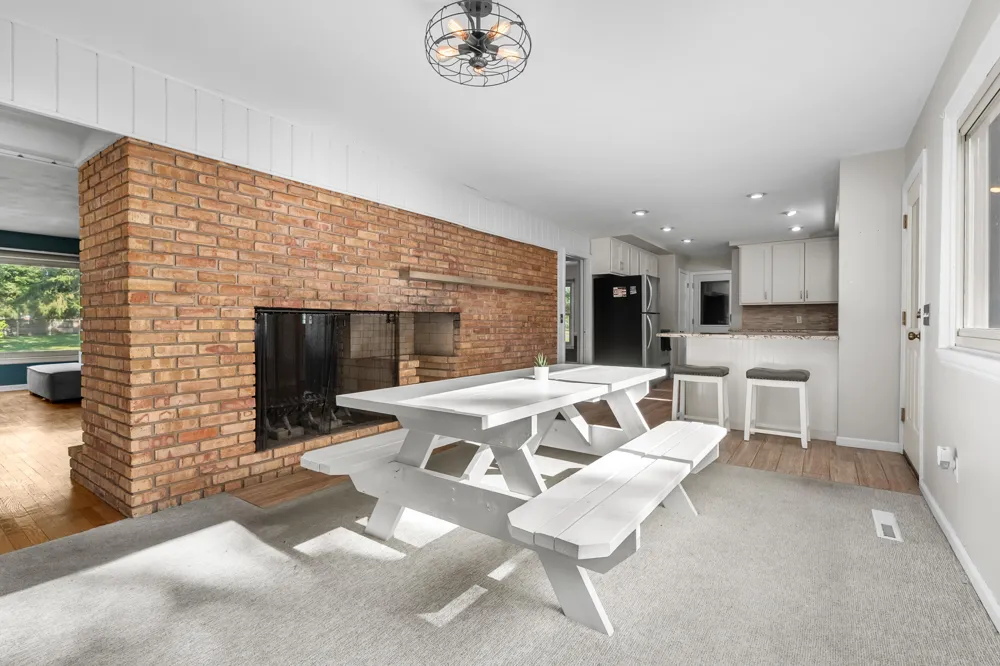 907 East Street Three Rivers, MI 49093