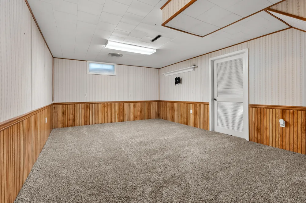 907 East Street Three Rivers, MI 49093
