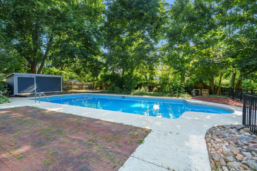 907 East Street Three Rivers, MI 49093