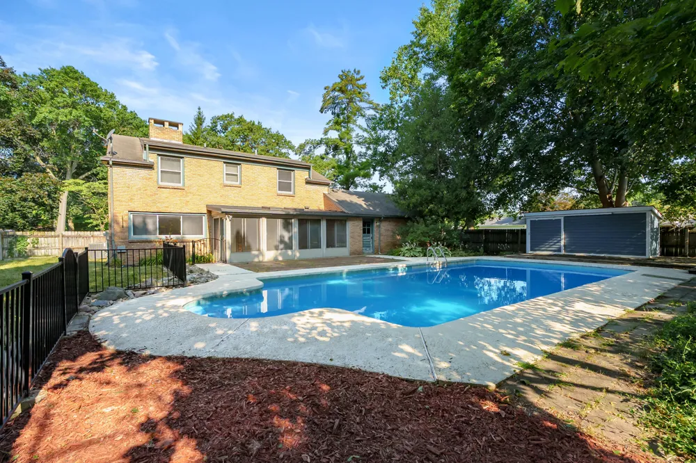 907 East Street Three Rivers, MI 49093