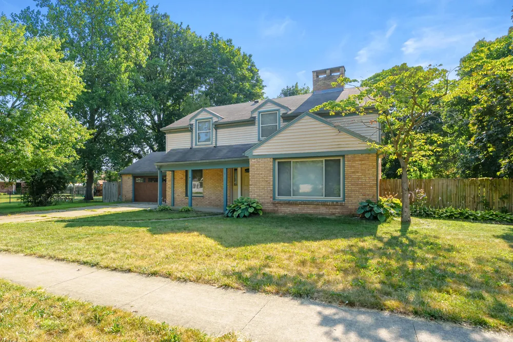 907 East Street Three Rivers, MI 49093