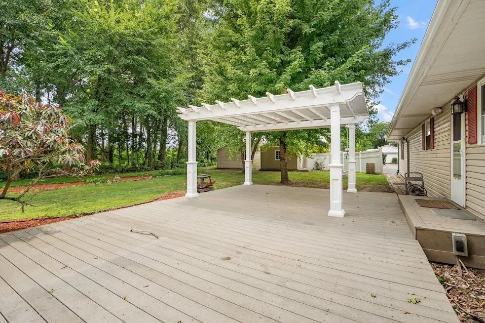 5008 E Shady Point Drive Monticello, IN 47960